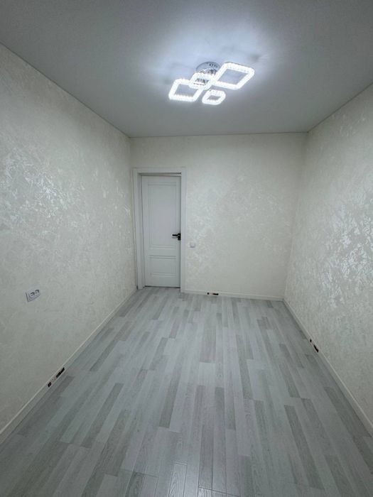 ЭКО базар Мирзо Улугбекская ор-р Перекрёсток Чимган  2/2/5