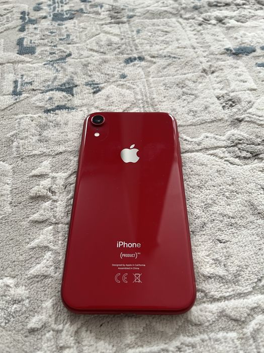 iPhone XR 64GB в хорошем состоянии