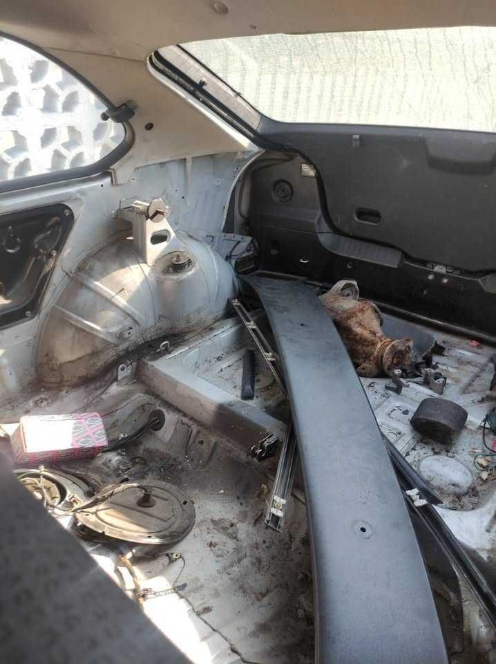 E36 compact на части