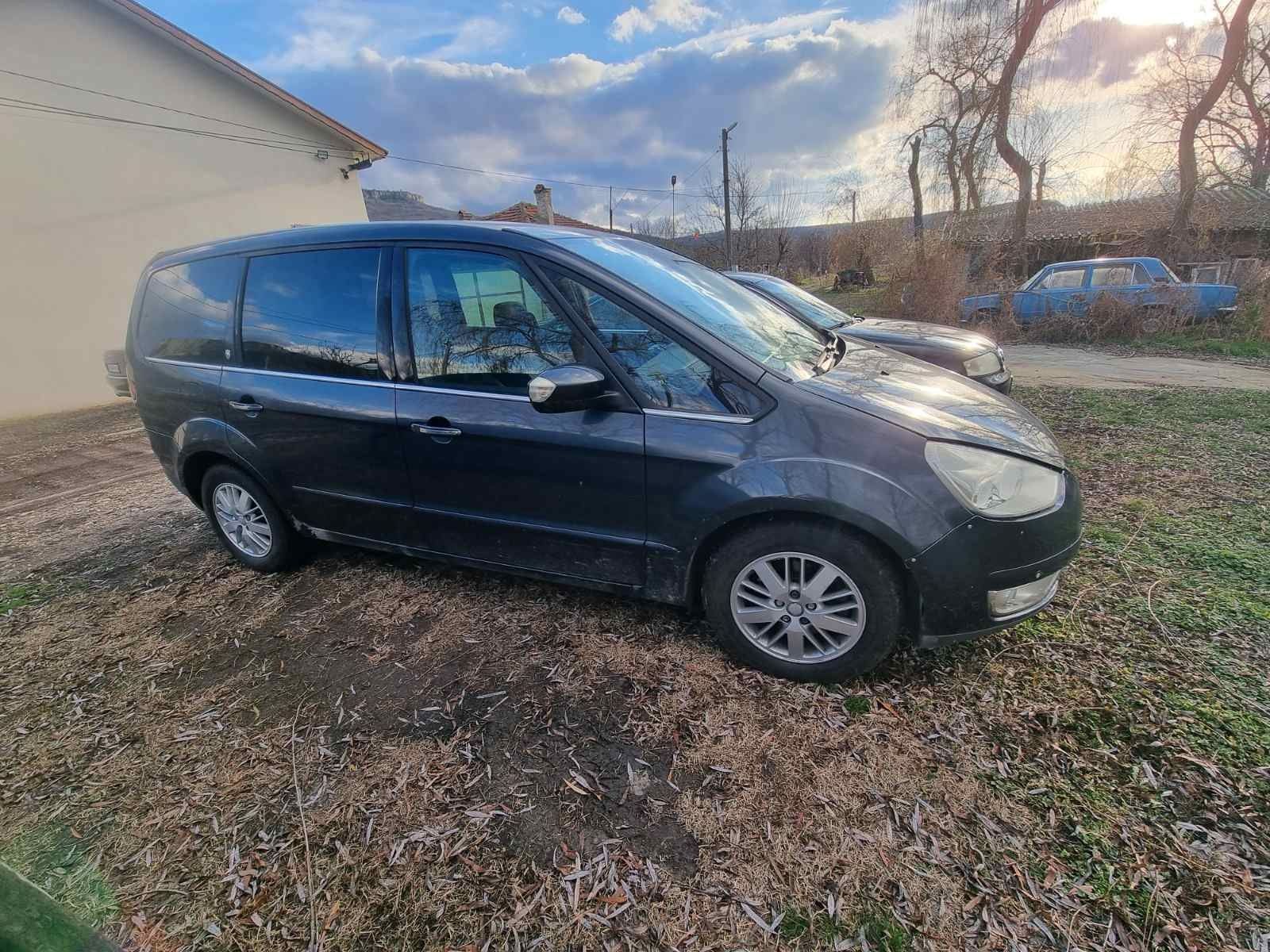 Продавам Ford Galaxy