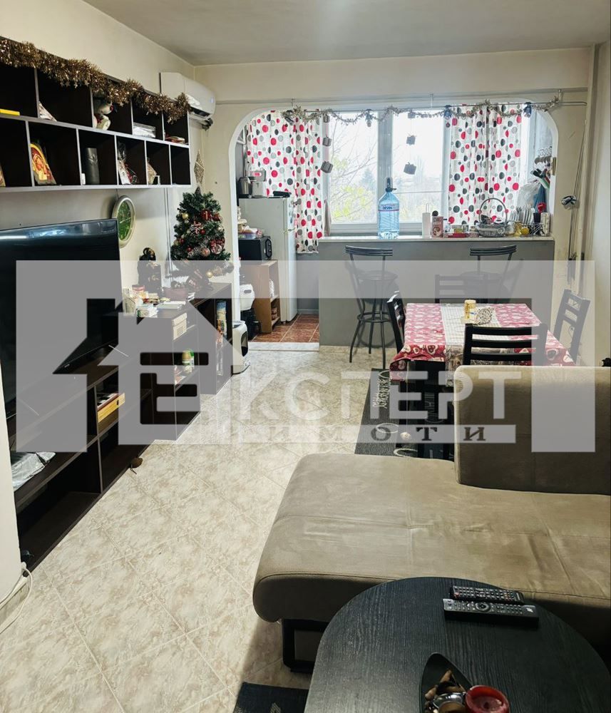 Продава се Тристаен апартамент в Пловдив, Кючук Париж - 72 кв.м за 1528 €/кв.м - Снимка #1