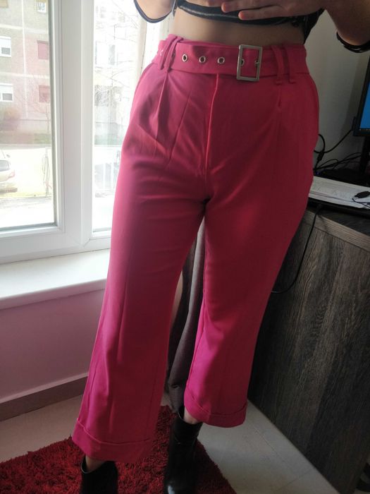 pantaloni Bershka roz 38