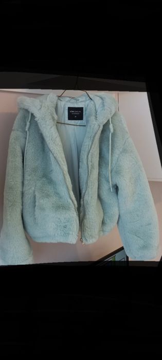 Haina din blana  "verde-mentă",pentru damă.