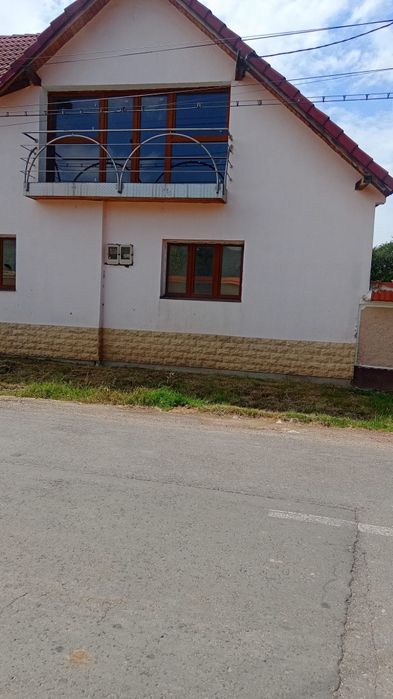 Vând casa la Harseni, Brașov