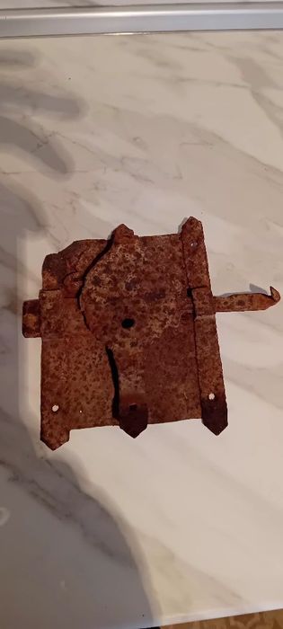 Стари възрожденски брава.