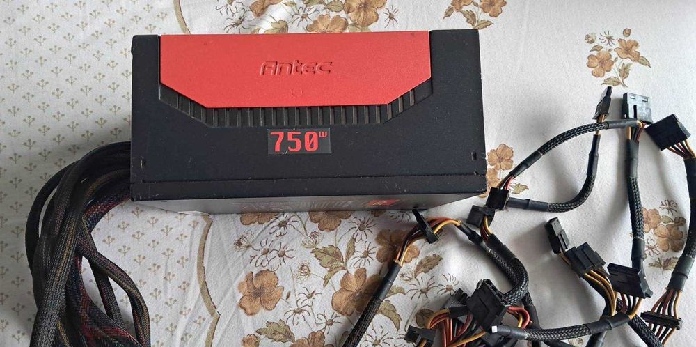 Sursa ANTEC de 750W, 80 Plus Bronze