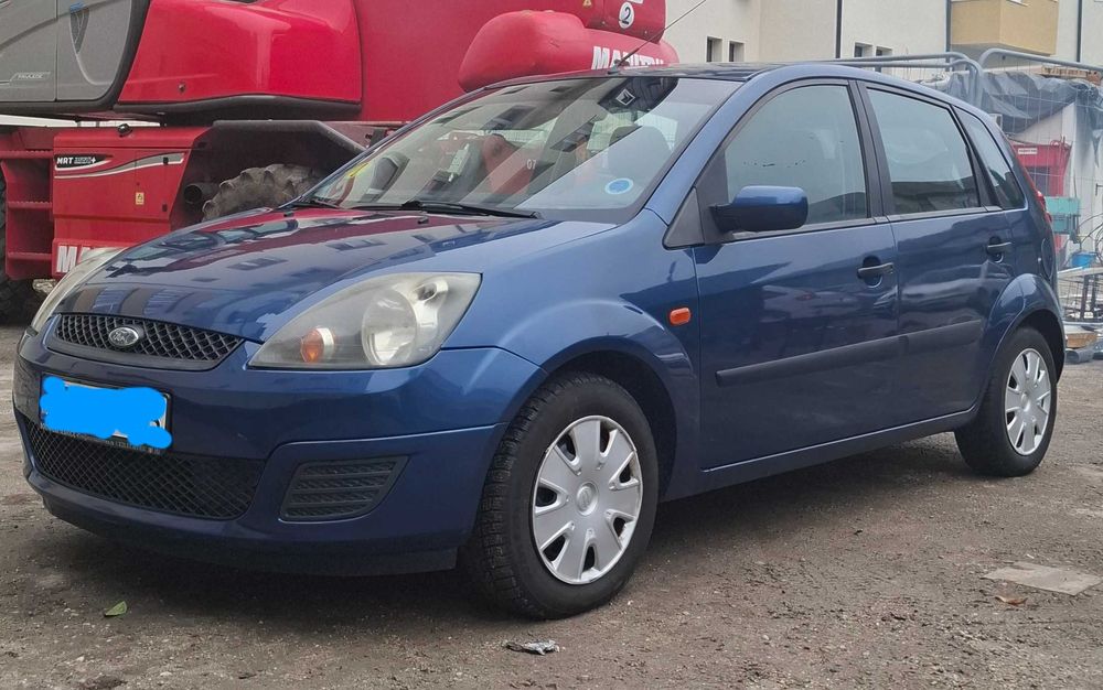 Vând Ford Fiesta