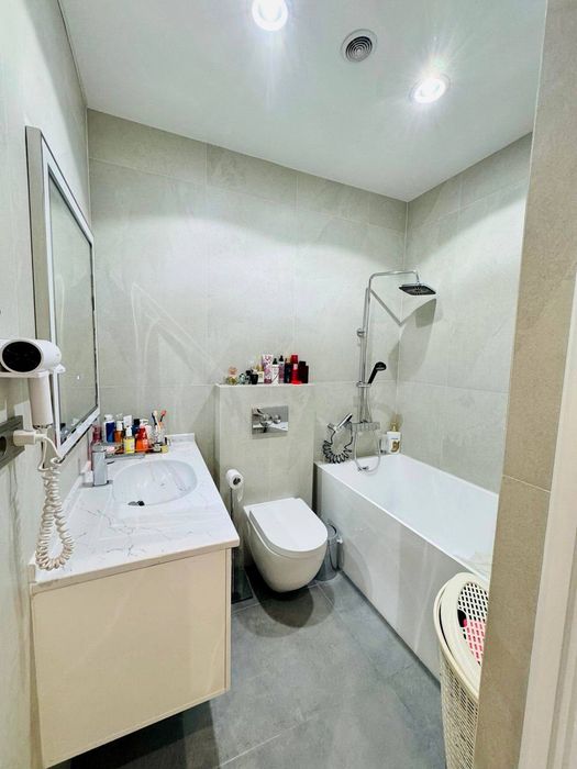 Продаётся квартира в ЖК City Life на Улице Бобура, Мукими, Пирамит