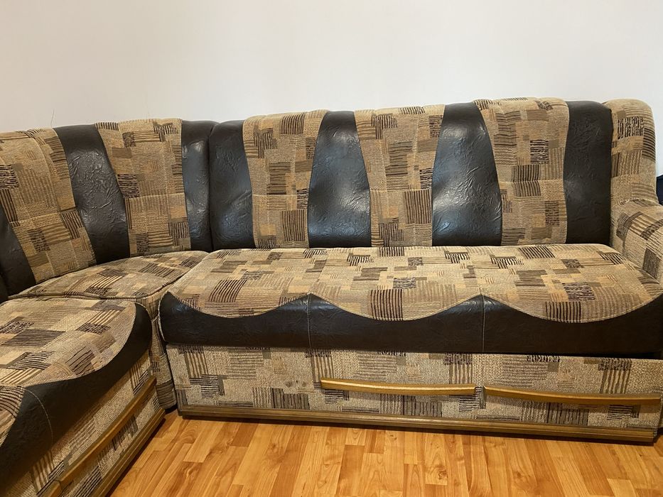 Canapea extensibila si  mobilier sufragerie
