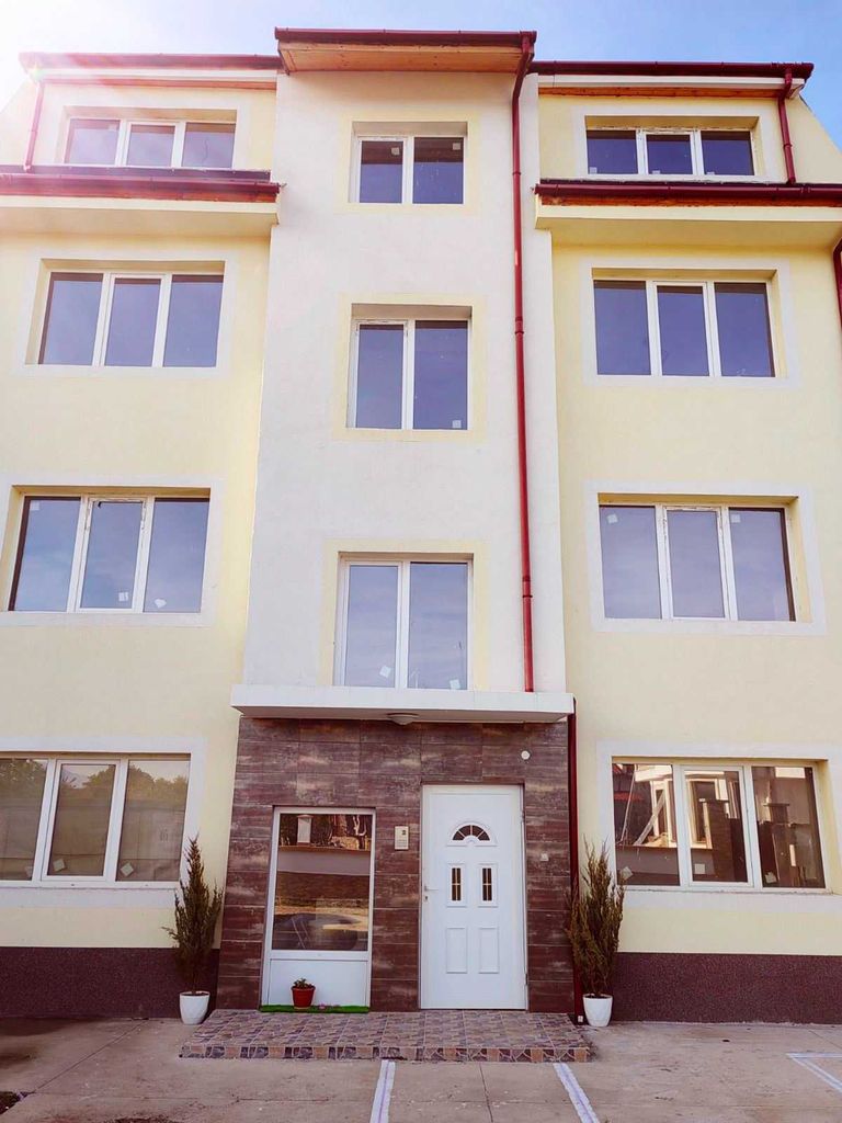 Продава се Двустаен апартамент в Пловдив, Коматевски възел - 65 кв.м за 1354 €/кв.м - Снимка #1