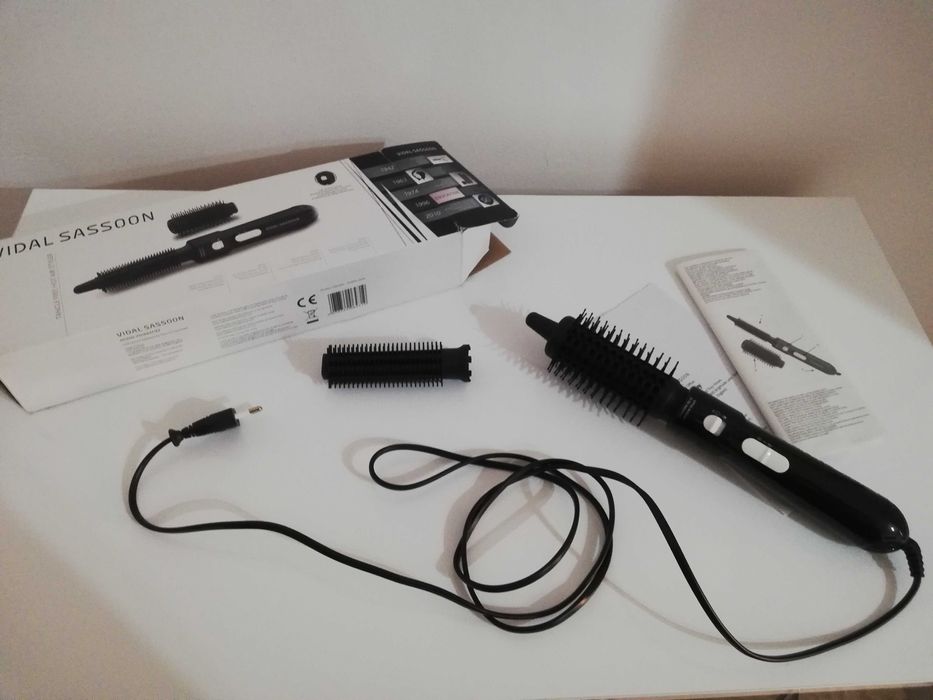 Perie electrica pentru coafat