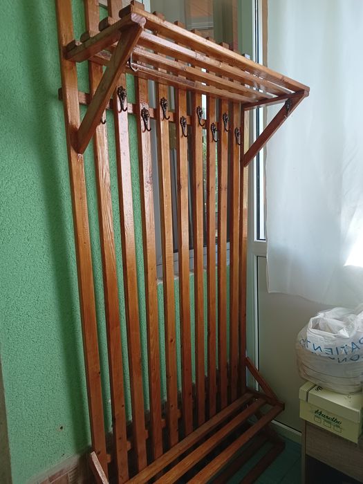 Cuier din lemn pentru hol