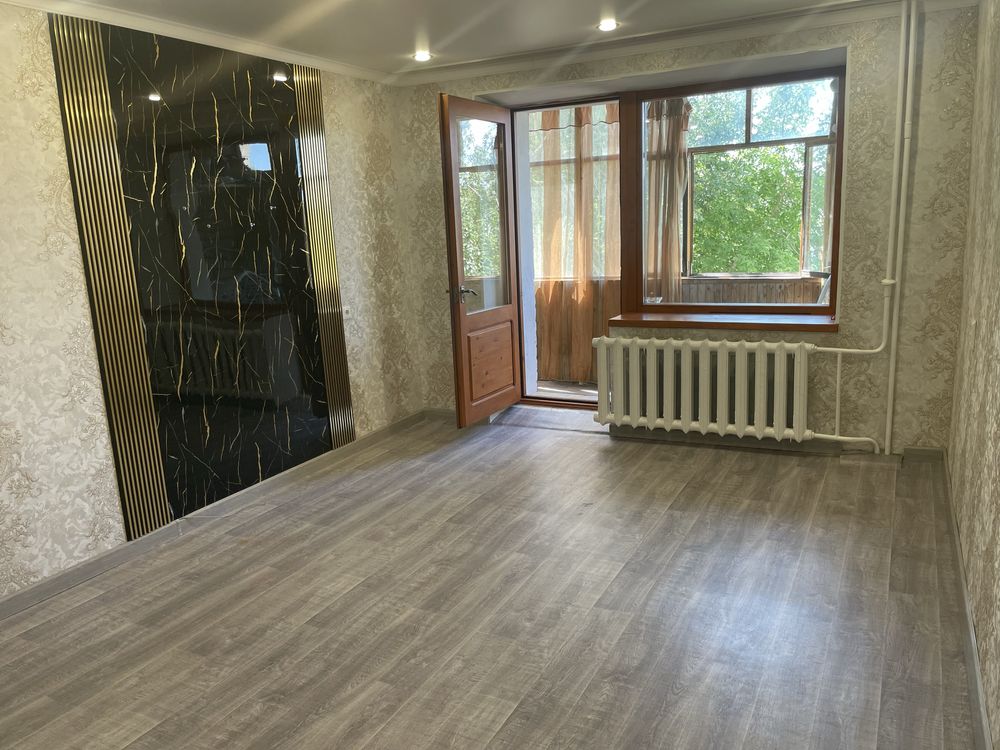Срочно продам двухкомнатную улучшенную квартиру в кирпичном доме!