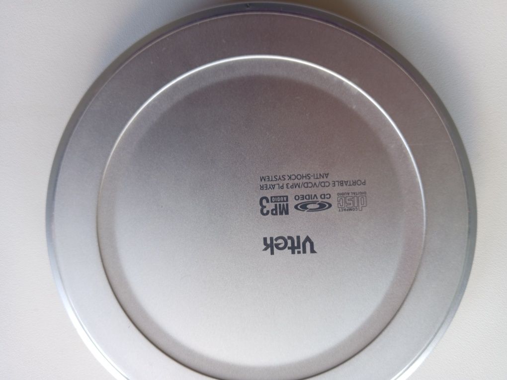 Продам MP 3,дисковый,слушать музыку на диске и видеоCAMGE 111 интернет