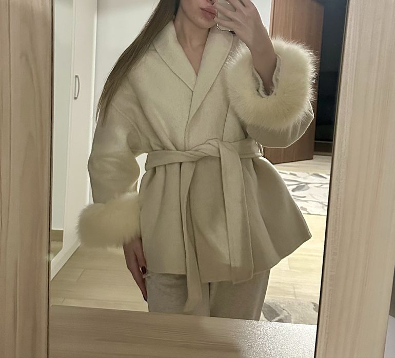 Scurta de lana ivory