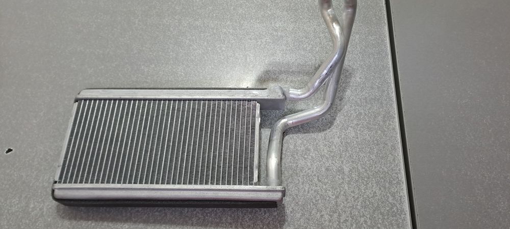 Радиатор печки Mitsubishi L200