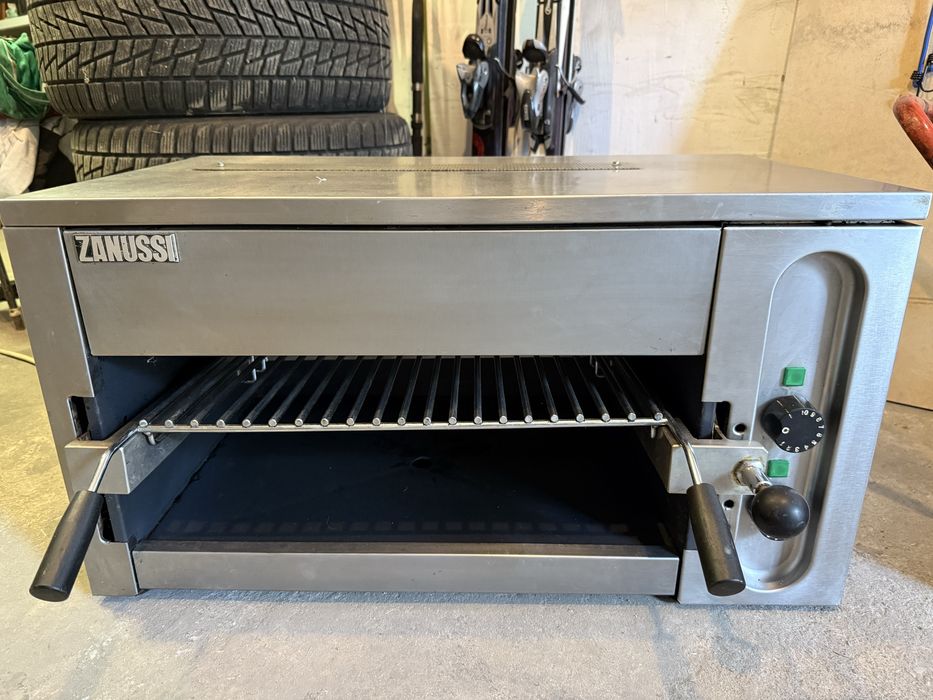 Електрическа тостер фурна