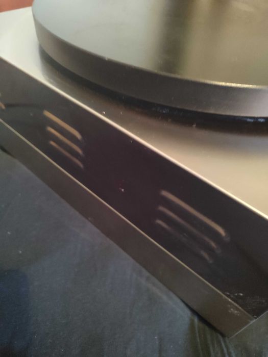 Професионална електрическа машина  котлон за палачинки 40см като нова