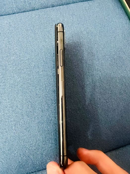 iPhone X             .