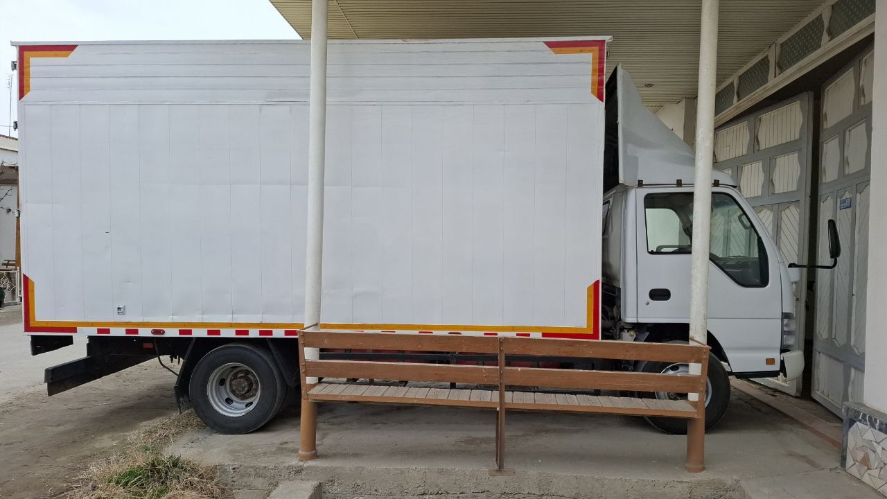 Isuzu sotiladi ideal holatda
