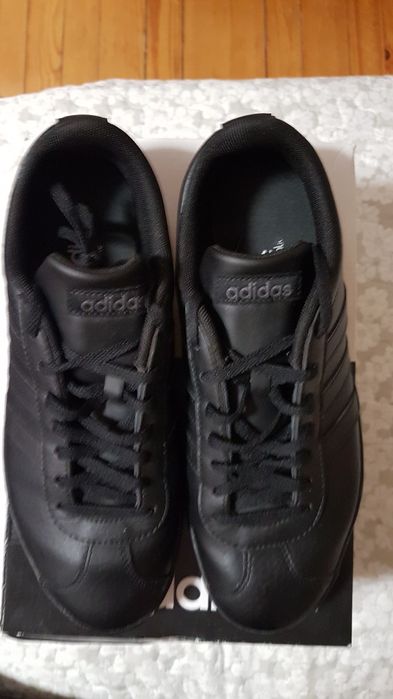 Оригинални маратонки Adidas ест. кожа