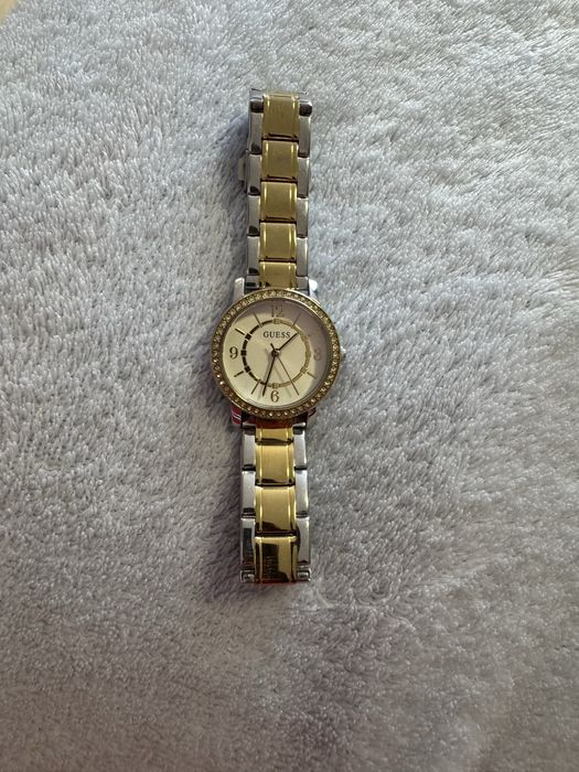 Дамски часовник GUESS