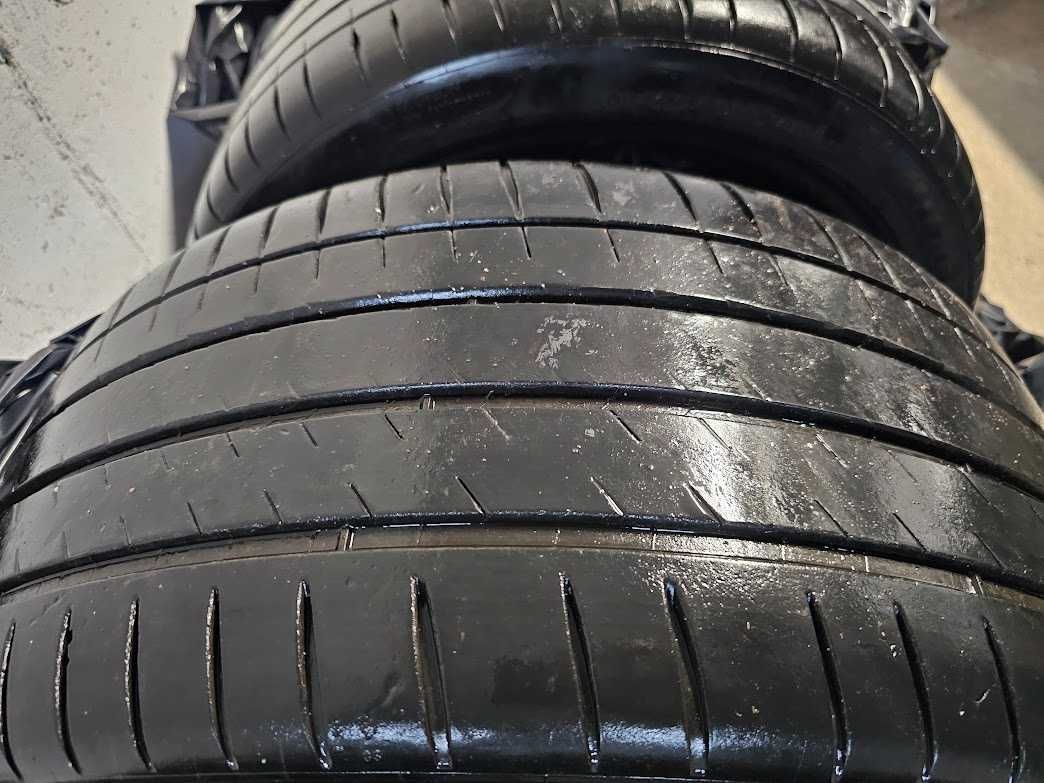 Michelin Pilot Sport 4S -  275 35 20 / Дот - 0821 / 4820