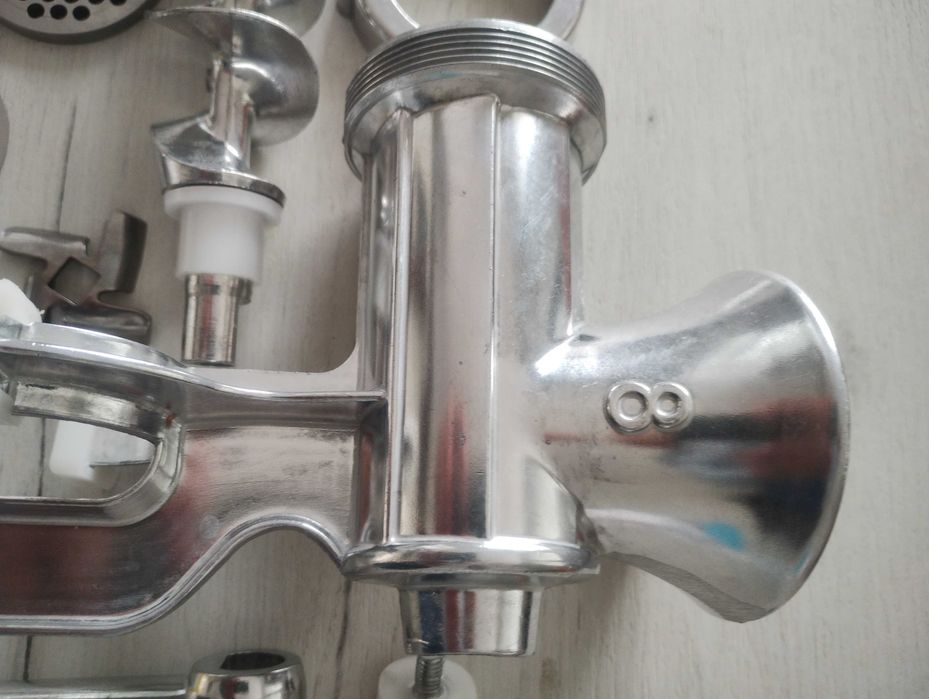 Ръчна машинка за месо.