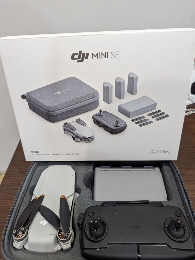 Почти нов дрон DJI mini se Fly more combo 3 батерии кутия чантичка