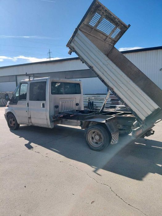 Ford Tansit 2.4L 6 locuri basculabila