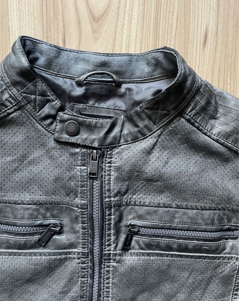 GUESS / мъжко кожено яке L