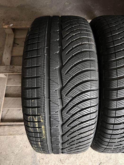 2 anvelope iarna 245/45/18 , michelin , runflat , dot 2023
