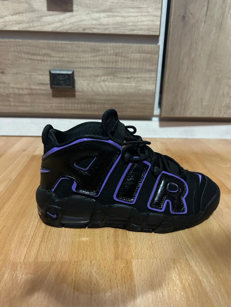 Продавам Nike Air Uptempo