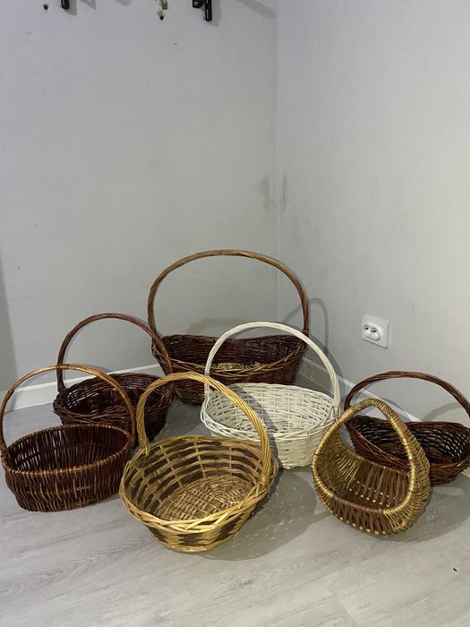 Продам корзинки на тойбастар в отличном состоянии