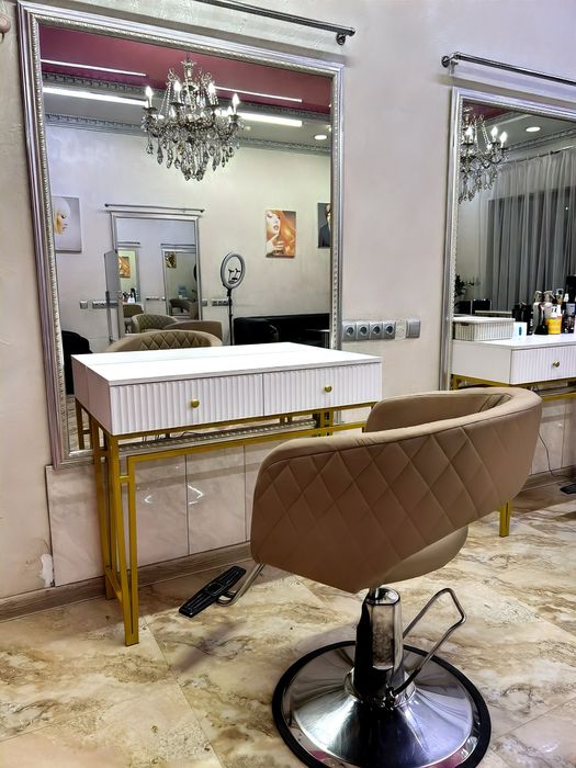 Сдам в аренду парикмахерское кресло