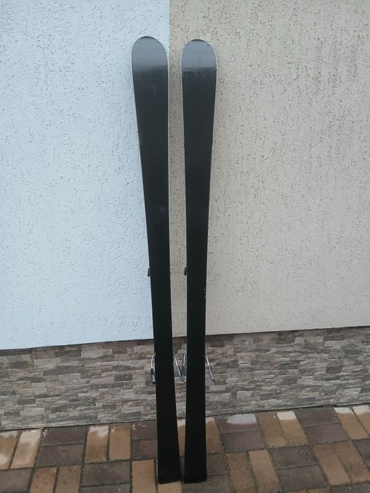 Vând schiuri Fischer de 165cm