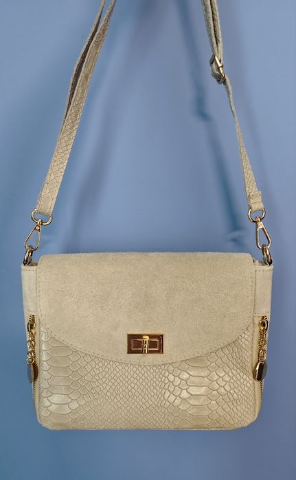 Дамска чанта (цвят бежов)