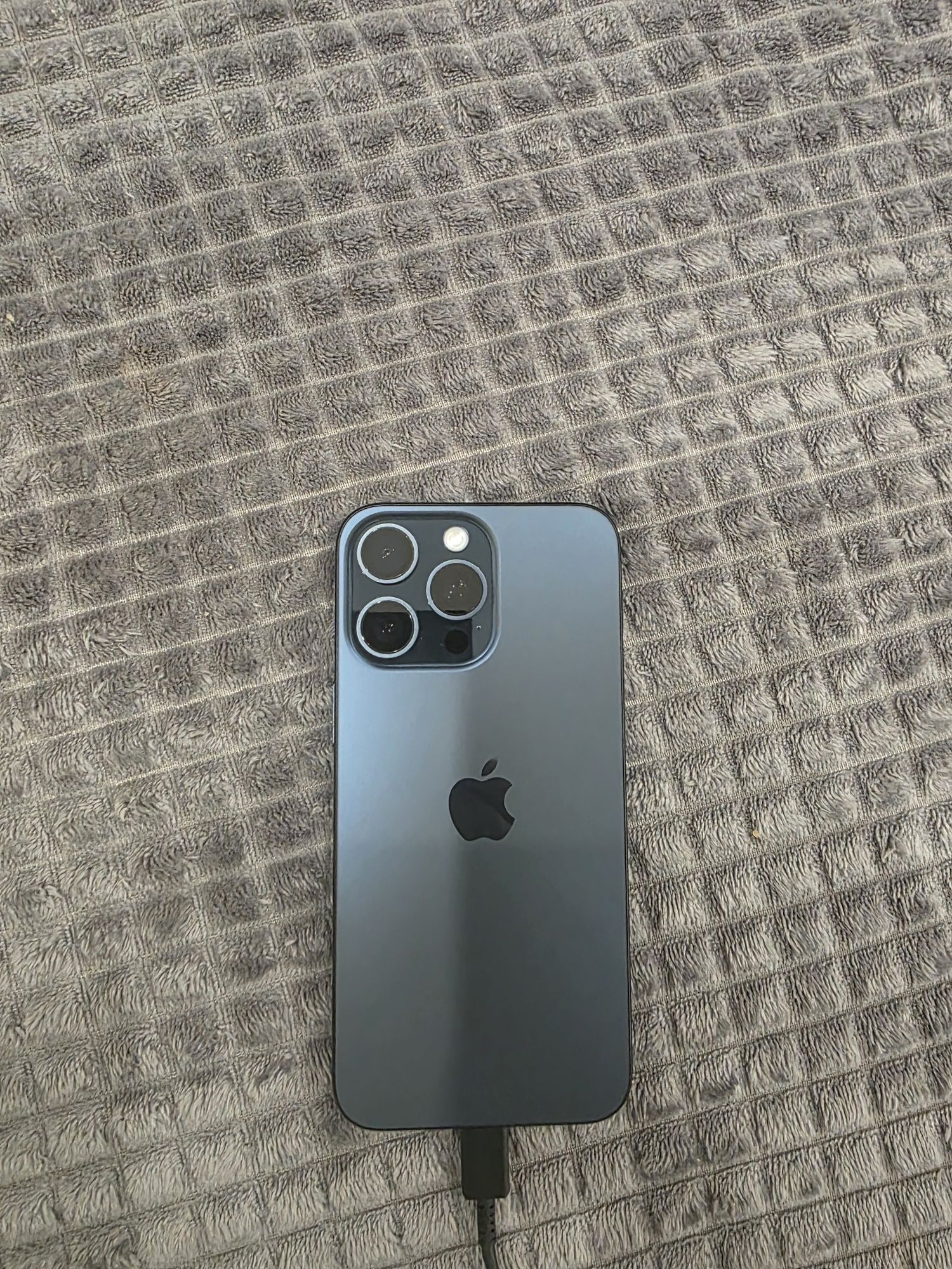 iPhone 15 pro max  /без забележки/