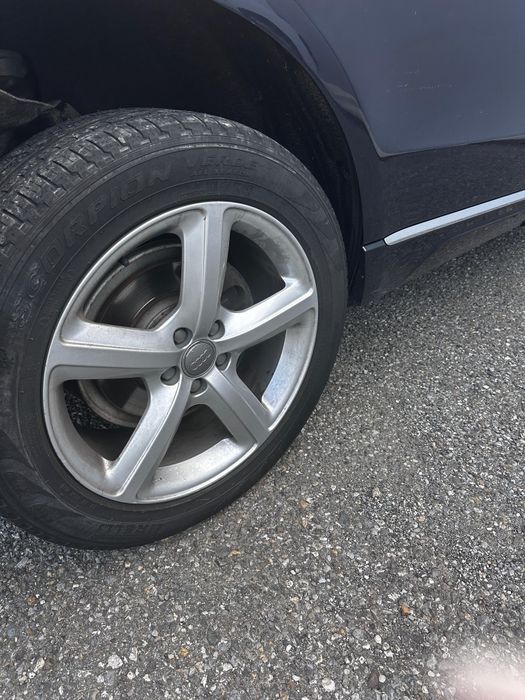 Audi q5 accidentat