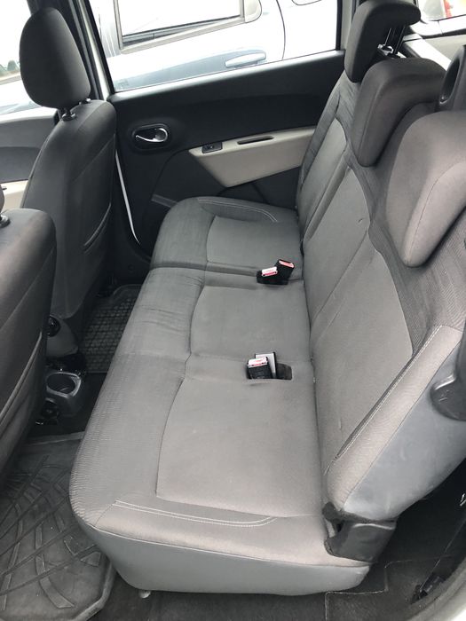 Dacia Lodgy 7 locuri 1.5dci 110cp 6 viteze EURO 5 Navi aer conditionat
