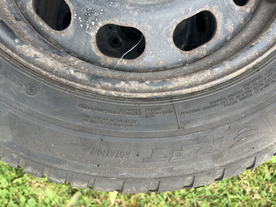 Cacucuri +jante tabla 205 60 r16 bridgestone runflat.