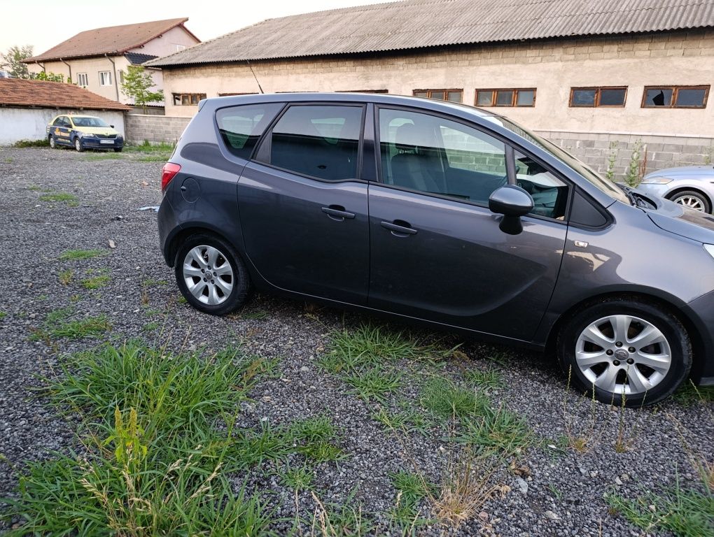 Opel Meriva fab .2012  benzină +gpl.