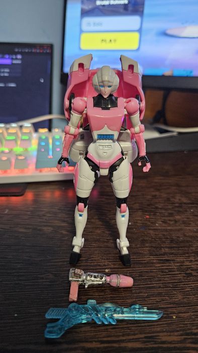 Transformers Thrilling 30 Arcee