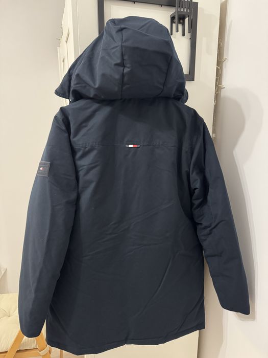Ново Tommy Hilfiger яке с пух
