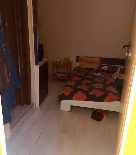 Дава се под наем Едностаен апартамент в Бургас, Център - 22 кв.м за 140 € - Снимка #1