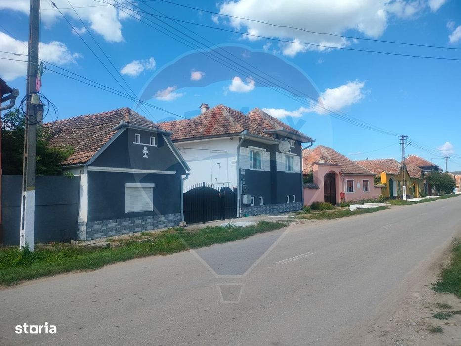 Casă la tara in satul Retis, comuna Bradeni, aproape de Sighisoara