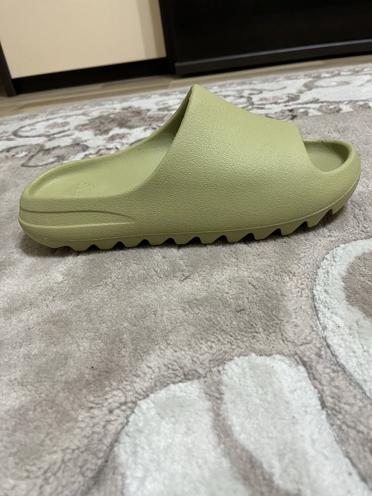 Adidas Yezzy Slide