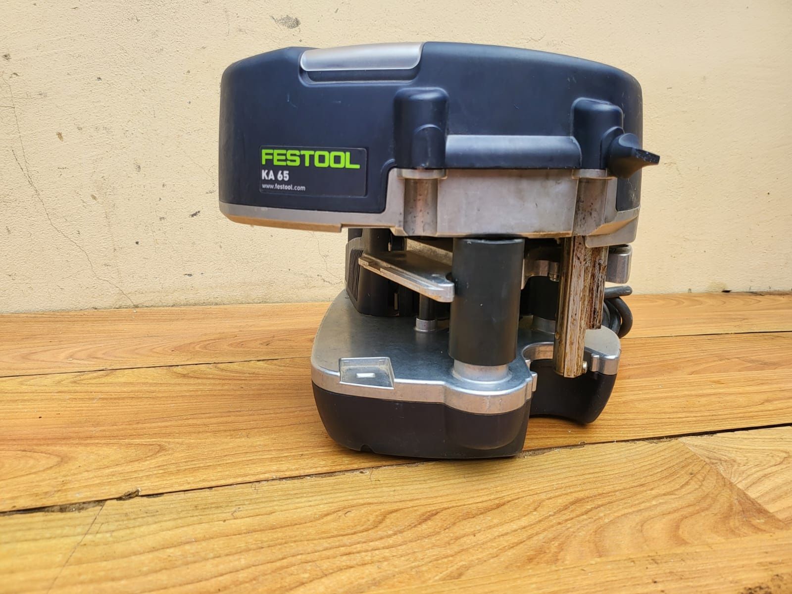 Masina de aplicat cant Festool CONTURO KA 65