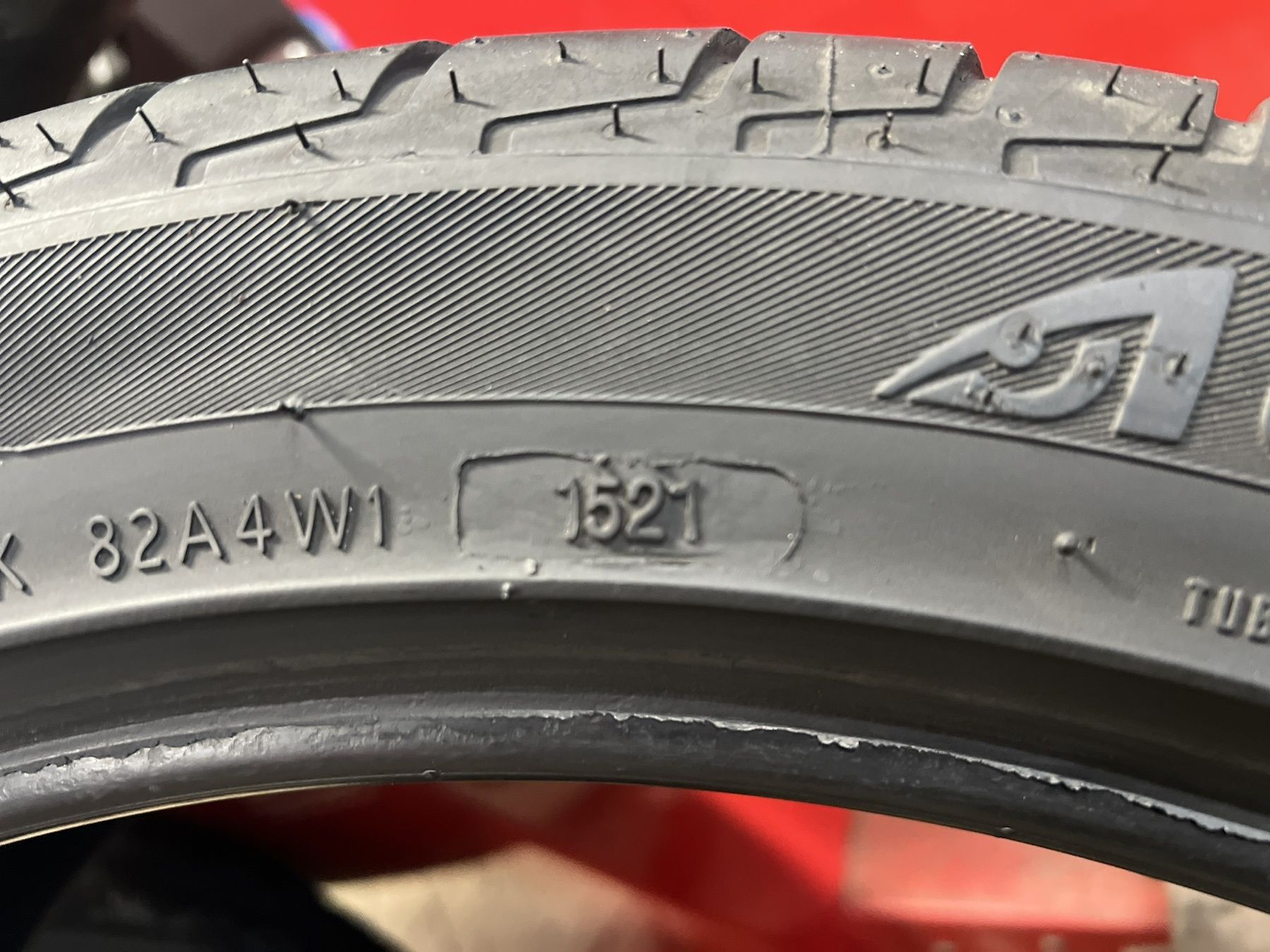 Всесезонни гуми 225/45 R19 Achiles