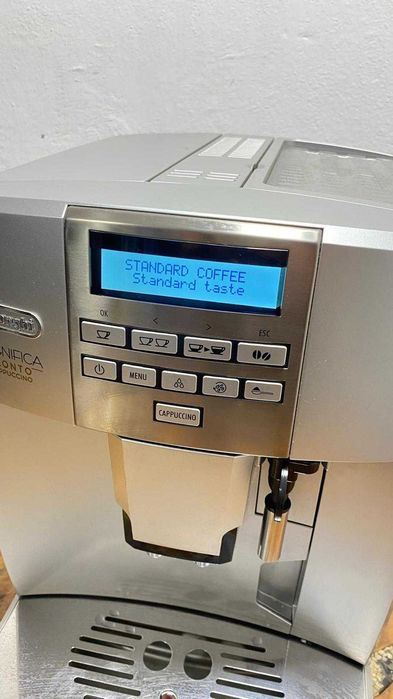 expresor / espressor delonghi magnifica